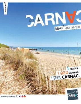 Couverture Magazine touristique et guide d’hébergements 2023 Office de tourisme de Carnac